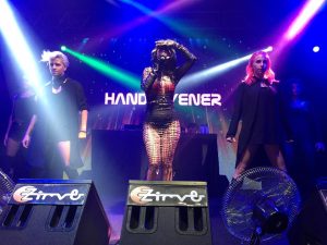 Hande Yener - Beni Sev,