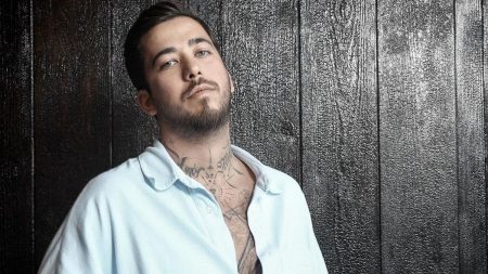 Sanatçı Mahmut Orhan,